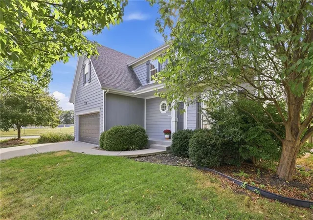 Photo 3 of Single family home for sale at 17517 W 160th Terrace, Olathe, KS 66062 | MLS# 2641128 | Listing updated on 2026-09-17