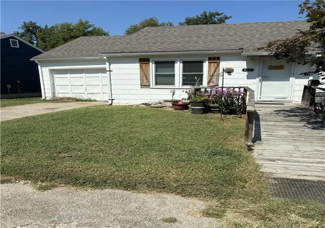 Photo 2 of Single family home for sale at 619 Grover St, Warrensburg, MO 64093 | MLS# 2641131 | Listing updated on 2026-10-01