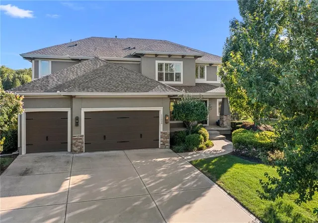 Photo 4 of Single family home for sale at 11609 W 154th Street, Overland Park, KS 66221 | MLS# 2641134 | Listing updated on 2026-10-05