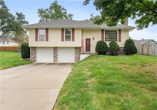 Photo 1 of Single family home for sale at 1405 1st Terrace, Lees Summit, MO 64063 | MLS# 2641136 | Listing updated on 2026-10-08