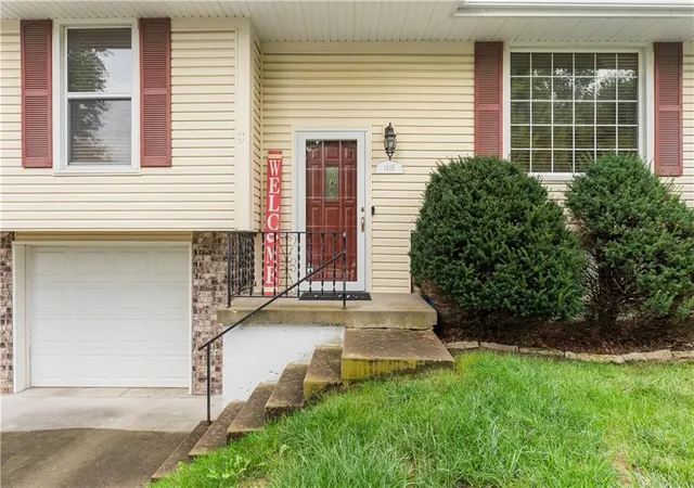 Photo 3 of Single family home for sale at 1405 1st Terrace, Lees Summit, MO 64063 | MLS# 2641136 | Listing updated on 2026-10-08
