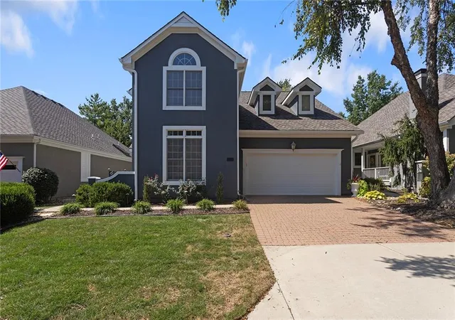Photo 3 of Sale Pending at 12468 Westgate St, Overland Park, KS 66213 | MLS# 2641152 | Listing updated on 2026-09-13