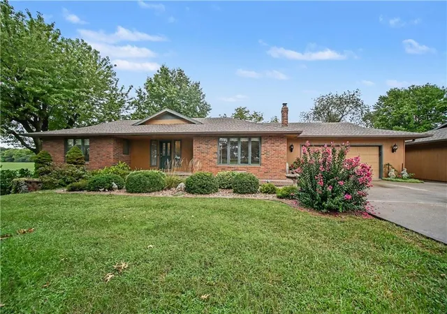 Photo 2 of Sale Pending at 13371 County Rd 334, Savannah, MO 64485 | MLS# 2641161 | Listing updated on 2026-09-23