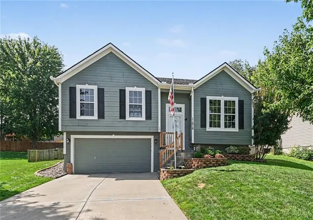 Photo 2 of Single family home for sale at 11010 N Booth Ave, Kansas City, MO 64157 | MLS# 2641168 | Listing updated on 2026-09-28