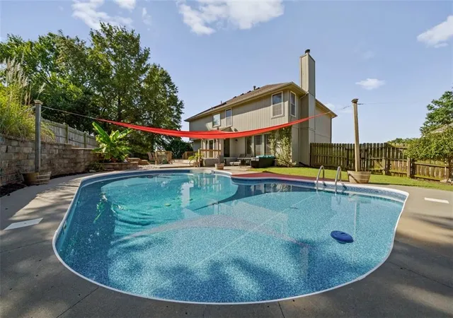 Photo 1 of Sale Pending at 18912 E 33rd Terrace Ct, Independence, MO 64057 | MLS# 2641173 | Listing updated on 2026-09-24