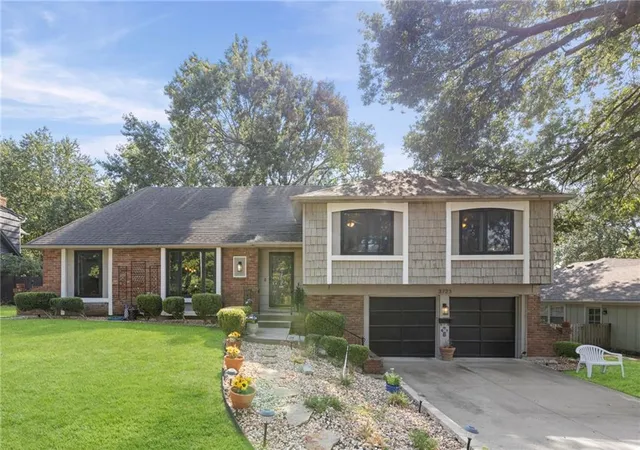 Photo 1 of Sale Pending at 3723 E 104th Street, Kansas City, MO 64137 | MLS# 2641178 | Listing updated on 2026-09-27