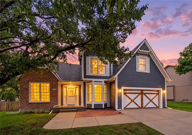 Single family home for sale at 22304 W 52nd Street, Shawnee, KS 66226 | MLS# 2641184