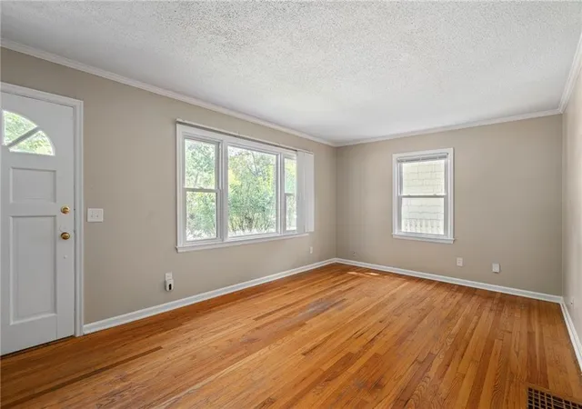 Photo 2 of Single family home for sale at 5314 Linden St, Roeland Park, KS 66205 | MLS# 2641201 | Listing updated on 2026-10-06