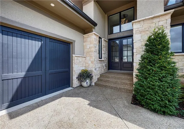 Photo 3 of Sale Pending at 6013 W 137 Street, Overland Park, KS 66223 | MLS# 2641211 | Listing updated on 2026-10-10