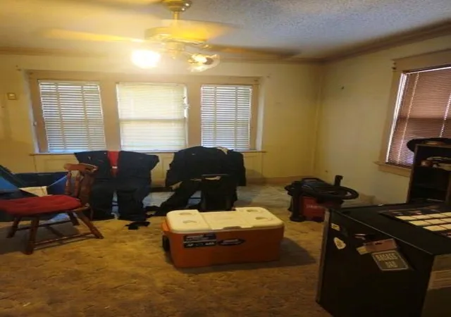 Photo 3 of Sale Pending at 5821 S Tracy Ave #5821, Kansas City, MO 64110 | MLS# 2641213 | Listing updated on 2026-09-16