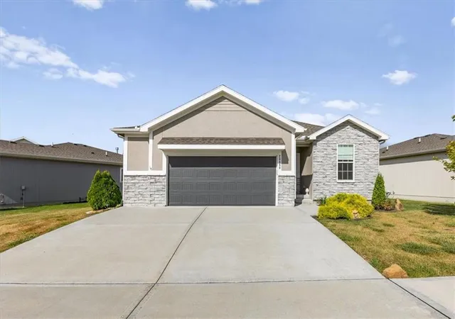 Single family home for sale at 20850 W 190th Place, Spring Hill, KS 66083 | MLS# 2641228