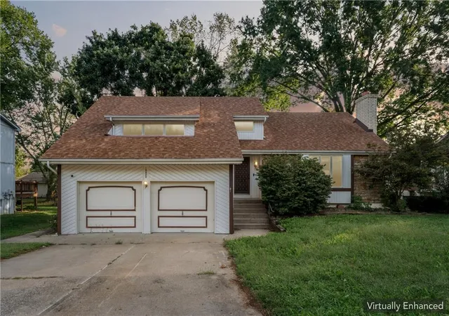 Photo 4 of Sale Pending at 18820 E Hanthorne Dr, Independence, MO 64057 | MLS# 2641252 | Listing updated on 2026-10-06