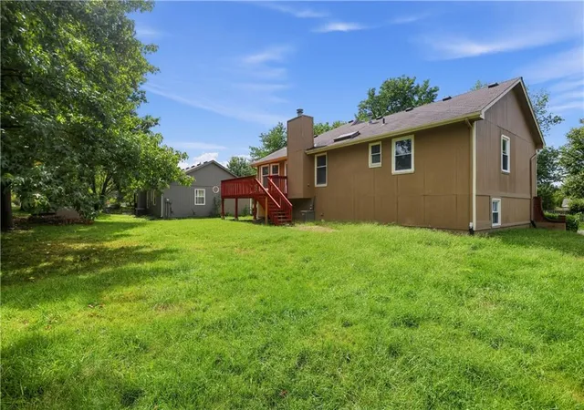 Photo 2 of Single family home for sale at 2129 Sunset Cir, Pleasant Hill, MO 64080 | MLS# 2641256 | Listing updated on 2026-09-28