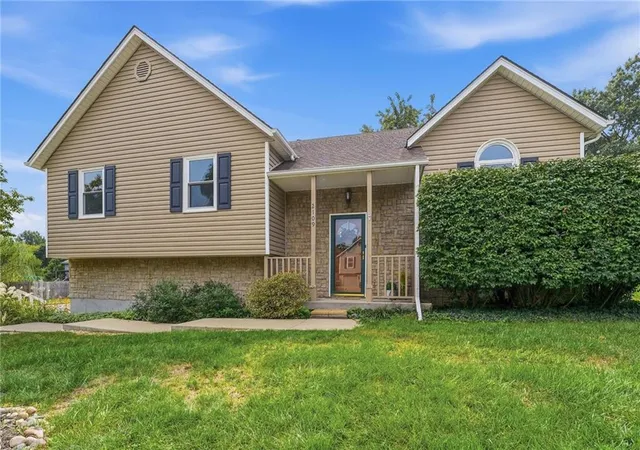 Photo 1 of Sale Pending at 2109 3rd Street, Lee's Summit, MO 64063 | MLS# 2641257 | Listing updated on 2026-10-12