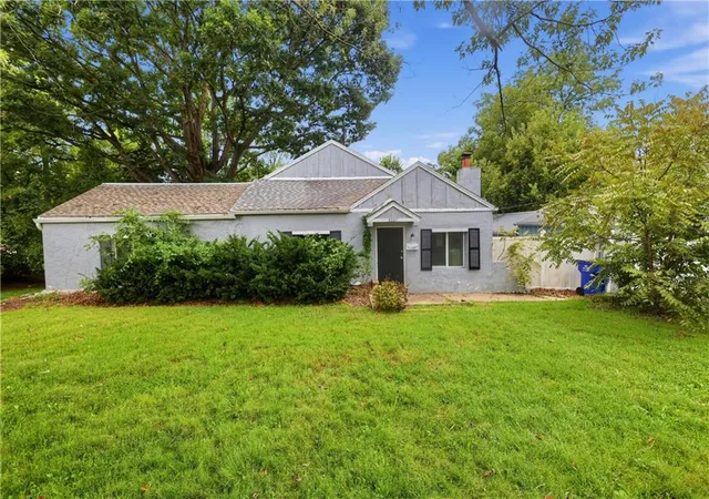 Photo 4 of Single family home for sale at 5228 Woodson Rd, Raytown, MO 64133 | MLS# 2641264 | Listing updated on 2026-09-28