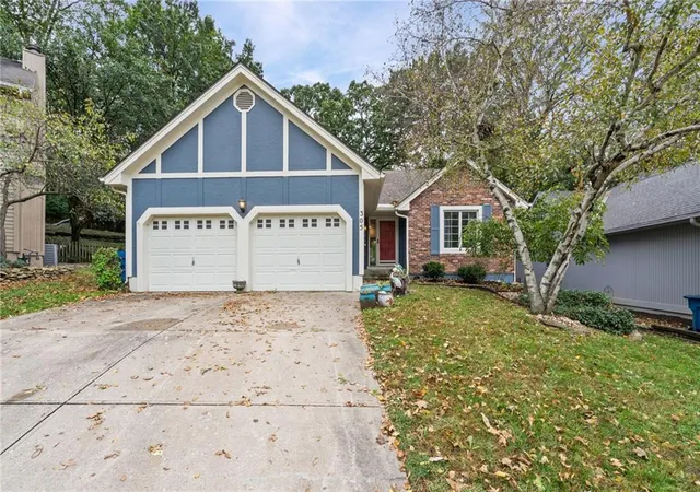 Photo 1 of Single family home for sale at 305 Lancelot Dr, Liberty, MO 64068 | MLS# 2641283 | Listing updated on 2026-10-15