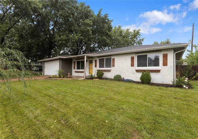 Photo 2 of Single family home for sale at 1842 W 27th Terrace, Lawrence, KS 66046 | MLS# 2641285 | Listing updated on 2026-10-07