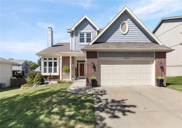 Photo 1 of Single family home for sale at 5204 N Pennsylvania St, Kansas City, MO 64118 | MLS# 2641303 | Listing updated on 2026-09-19