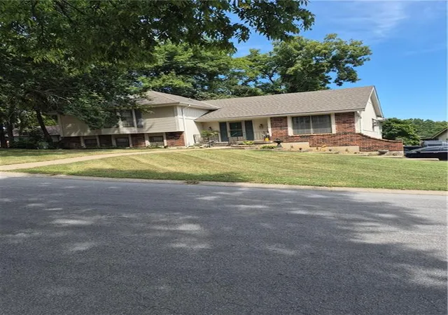 Photo 2 of Single family home for sale at 18500 E 27th Street S, Independence, MO 64057 | MLS# 2641310 | Listing updated on 2026-09-19
