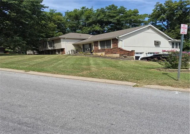 Photo 3 of Single family home for sale at 18500 E 27th Street S, Independence, MO 64057 | MLS# 2641310 | Listing updated on 2026-09-19