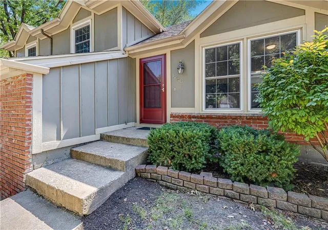 Photo 3 of Single family home for sale at 16503 W 142nd Circle, Olathe, KS 66062 | MLS# 2641313 | Listing updated on 2026-09-22