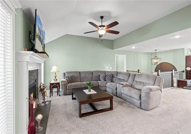 Photo 3 of Single family home for sale at 1704 Willow Ln, Kearney, MO 64060 | MLS# 2641319 | Listing updated on 2026-10-02