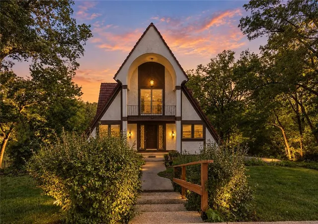 Photo 1 of Single family home for sale at 7616 Nw Eastside Dr, Kansas City, MO 64152 | MLS# 2641323 | Listing updated on 2026-09-17