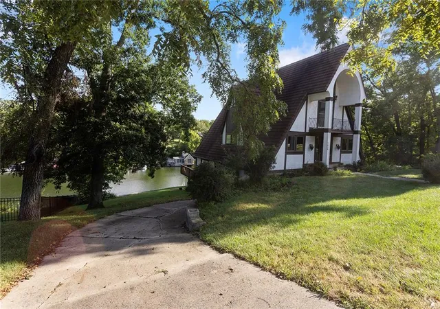 Photo 4 of Single family home for sale at 7616 NW Eastside Dr, Kansas City, MO 64152 | MLS# 2641323 | Listing updated on 2026-09-17