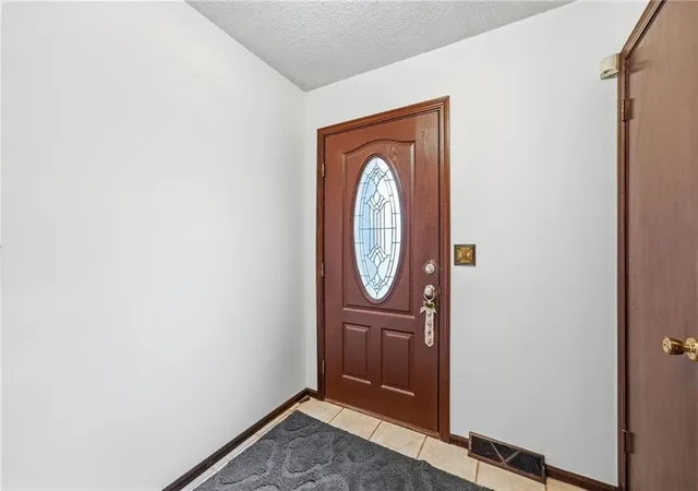 Photo 3 of Single family home for sale at 14622 Laquinta St, Grandview, MO 64030 | MLS# 2641324 | Listing updated on 2026-09-12