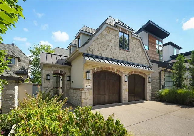 Photo 1 of Sale Pending at 4635 Jarboe St, Kansas City, MO 64112 | MLS# 2641330 | Listing updated on 2026-09-28
