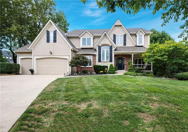 Photo 1 of Single family home for sale at 12813 W 129th Street, Overland Park, KS 66213 | MLS# 2641350 | Listing updated on 2026-09-26