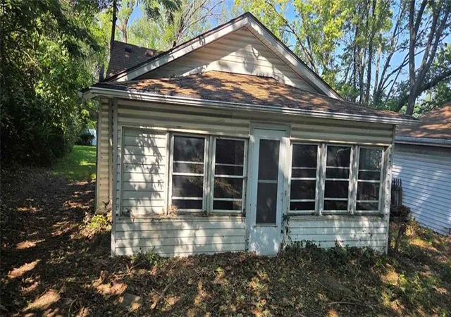 Single family home for sale at 4331 NE Kelsey Rd, Kansas City, MO 64116 | MLS# 2641353