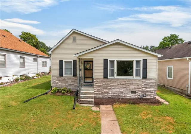 Photo 1 of Sale Pending at 2607 S 14th Street, Saint Joseph, MO 64503 | MLS# 2641356 | Listing updated on 2026-09-16