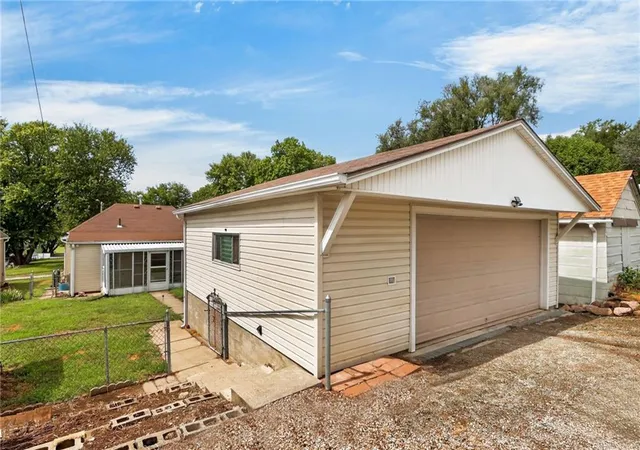 Photo 4 of Sale Pending at 2607 S 14th Street, Saint Joseph, MO 64503 | MLS# 2641356 | Listing updated on 2026-09-16