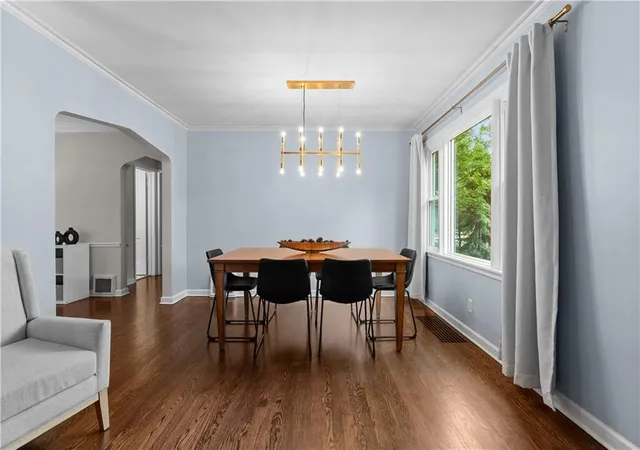Photo 4 of Sale Pending at 8425 Ward Pkwy Plz, Kansas City, MO 64114 | MLS# 2641373 | Listing updated on 2026-09-26