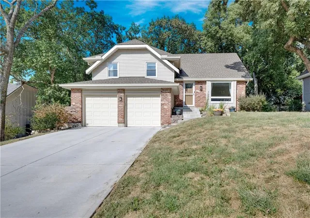 Photo 1 of Single family home for sale at 7910 Rene St, Lenexa, KS 66215 | MLS# 2641375 | Listing updated on 2026-10-01