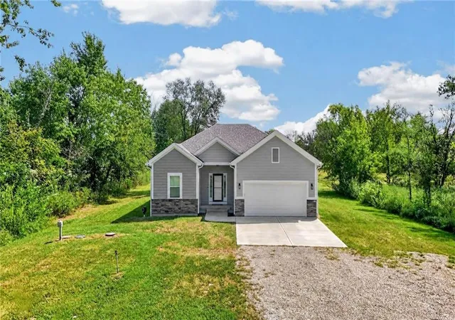 Photo 3 of Single family home for sale at 281 Sw 131 Highway, Holden, MO 64040 | MLS# 2641376 | Listing updated on 2026-10-05
