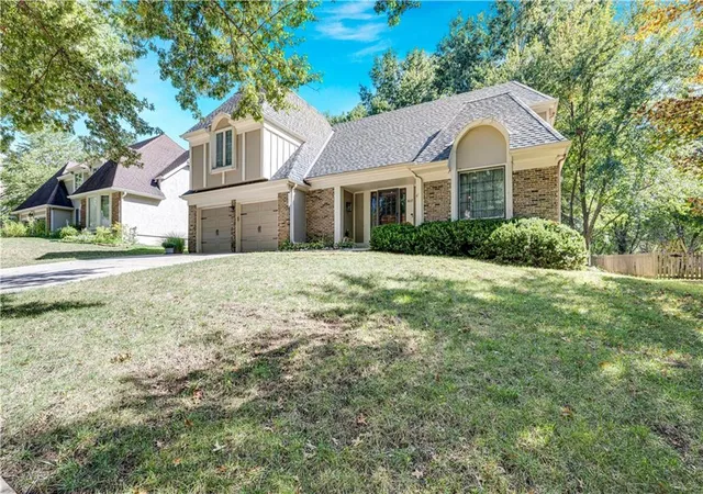 Photo 3 of Single family home for sale at 8017 W 115th Terrace, Overland Park, KS 66210 | MLS# 2641390 | Listing updated on 2026-09-18