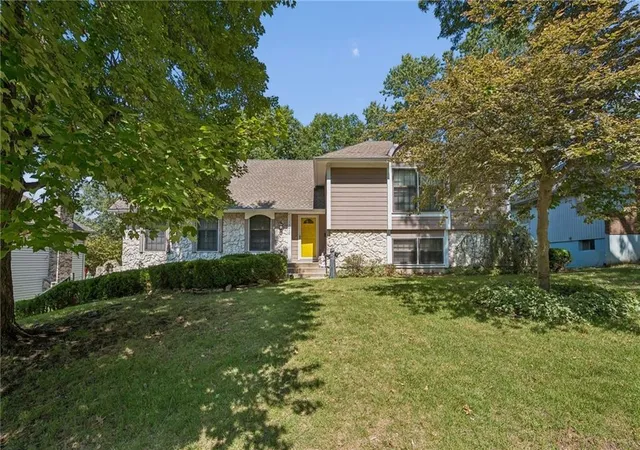 Photo 1 of Single family home for sale at 11010 E 83rd Terrace, Raytown, MO 64138 | MLS# 2641391 | Listing updated on 2026-09-19