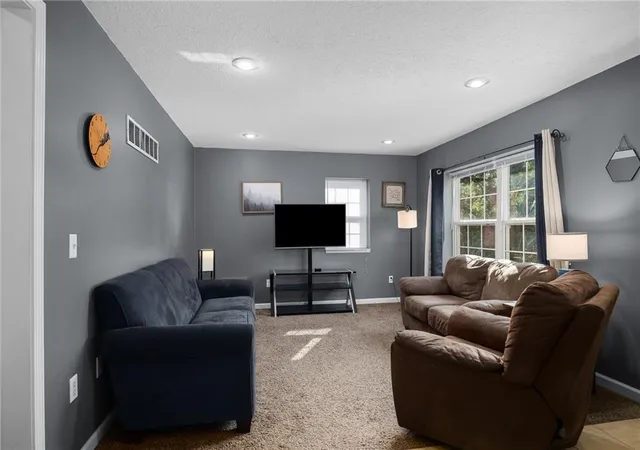 Photo 3 of Single family home for sale at 3325 Locust St, Saint Joseph, MO 64501 | MLS# 2641395 | Listing updated on 2026-09-20