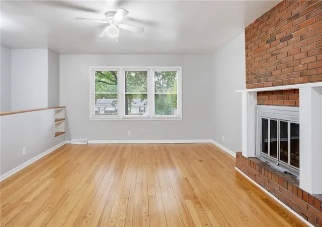 Photo 3 of Sale Pending at 11308 Sycamore Ter, Kansas City, MO 64134 | MLS# 2641403 | Listing updated on 2026-10-01