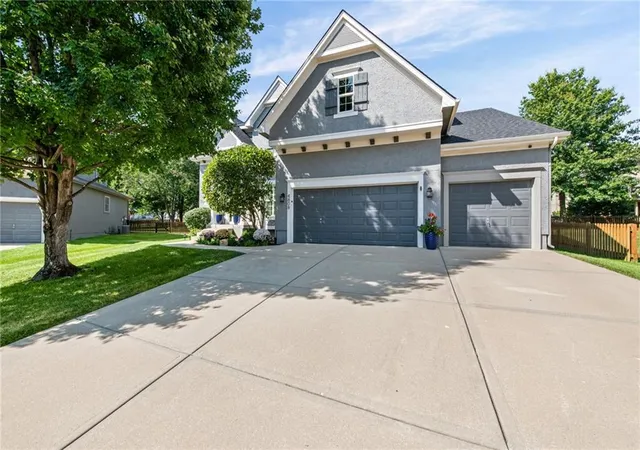 Photo 1 of Single family home for sale at 4808 W 158th Place, Overland Park, KS 66224 | MLS# 2641406 | Listing updated on 2026-09-17