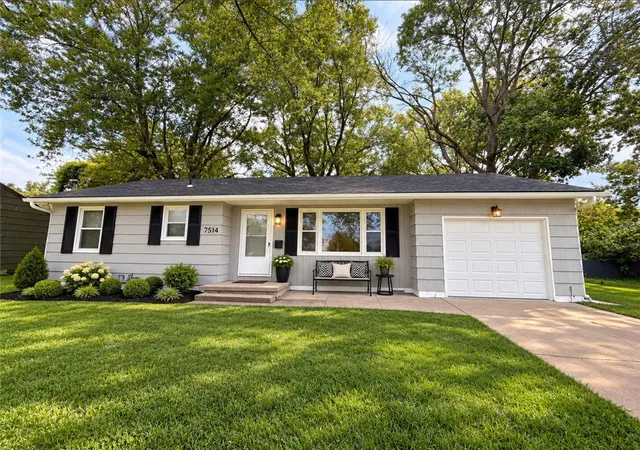 Photo 1 of Single family home for sale at 7514 Woodson Rd, Raytown, MO 64138 | MLS# 2641421 | Listing updated on 2026-09-25