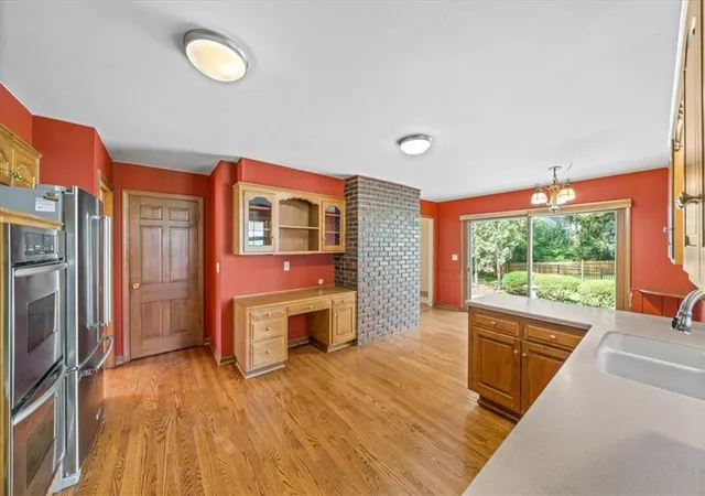 Photo 4 of Sale Pending at 8124 Granada Rd, Prairie Village, KS 66208 | MLS# 2641428 | Listing updated on 2026-09-26