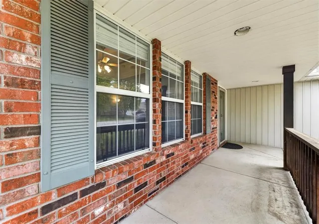 Photo 3 of Single family home for sale at 507 Sw Cross Crk Dr, Grain Valley, MO 64029 | MLS# 2641434 | Listing updated on 2026-09-12