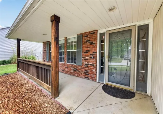 Photo 3 of Single family home for sale at 507 SW Cross Crk Dr, Grain Valley, MO 64029 | MLS# 2641434 | Listing updated on 2026-09-12