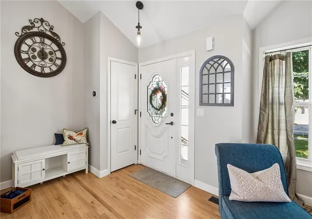 Photo 3 of Single family home for sale at 819 NE 116th Terrace, Kansas City, MO 64155 | MLS# 2641436 | Listing updated on 2026-09-12