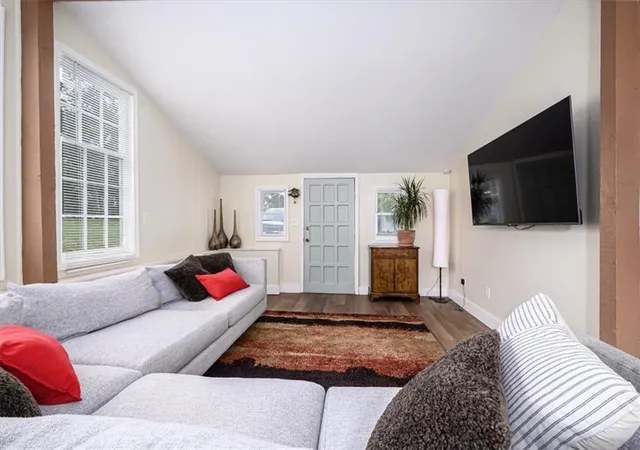 Photo 3 of Single family home for sale at 1537 S 49th Street, Kansas City, KS 66106 | MLS# 2641446 | Listing updated on 2026-10-03