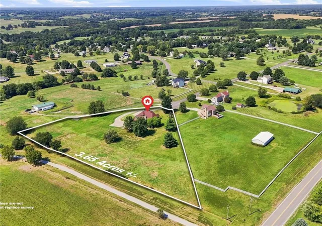 Photo 4 of Sale Pending at 14014 Zachery Dr, Liberty, MO 64068 | MLS# 2641449 | Listing updated on 2026-09-24