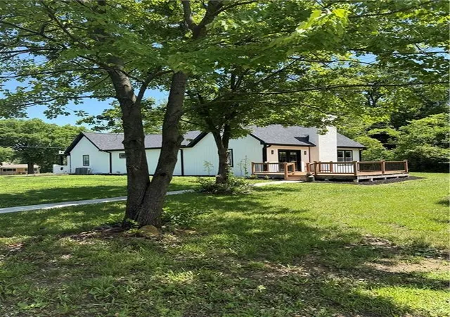 Photo 4 of Single family home for sale at 1106 College Hl St, Pleasant Hill, MO 64080 | MLS# 2641452 | Listing updated on 2026-09-12